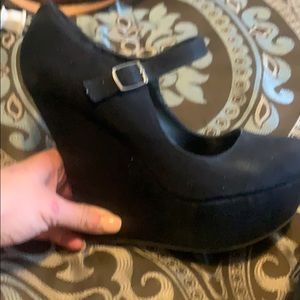 Dollhouse wedges